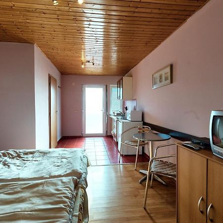 Apartmánový dom RED Podhájska Exterior foto
