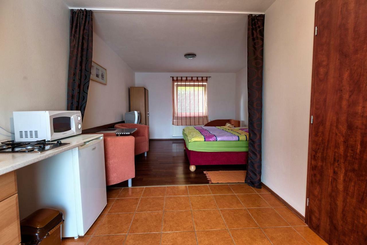 Apartmánový dom RED Podhájska Exterior foto
