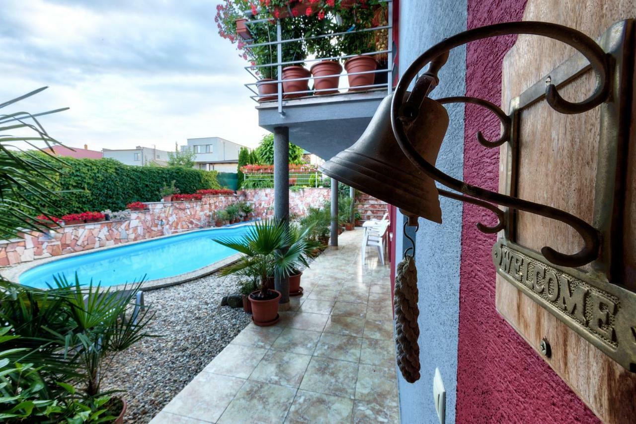 Apartmánový dom RED Podhájska Exterior foto