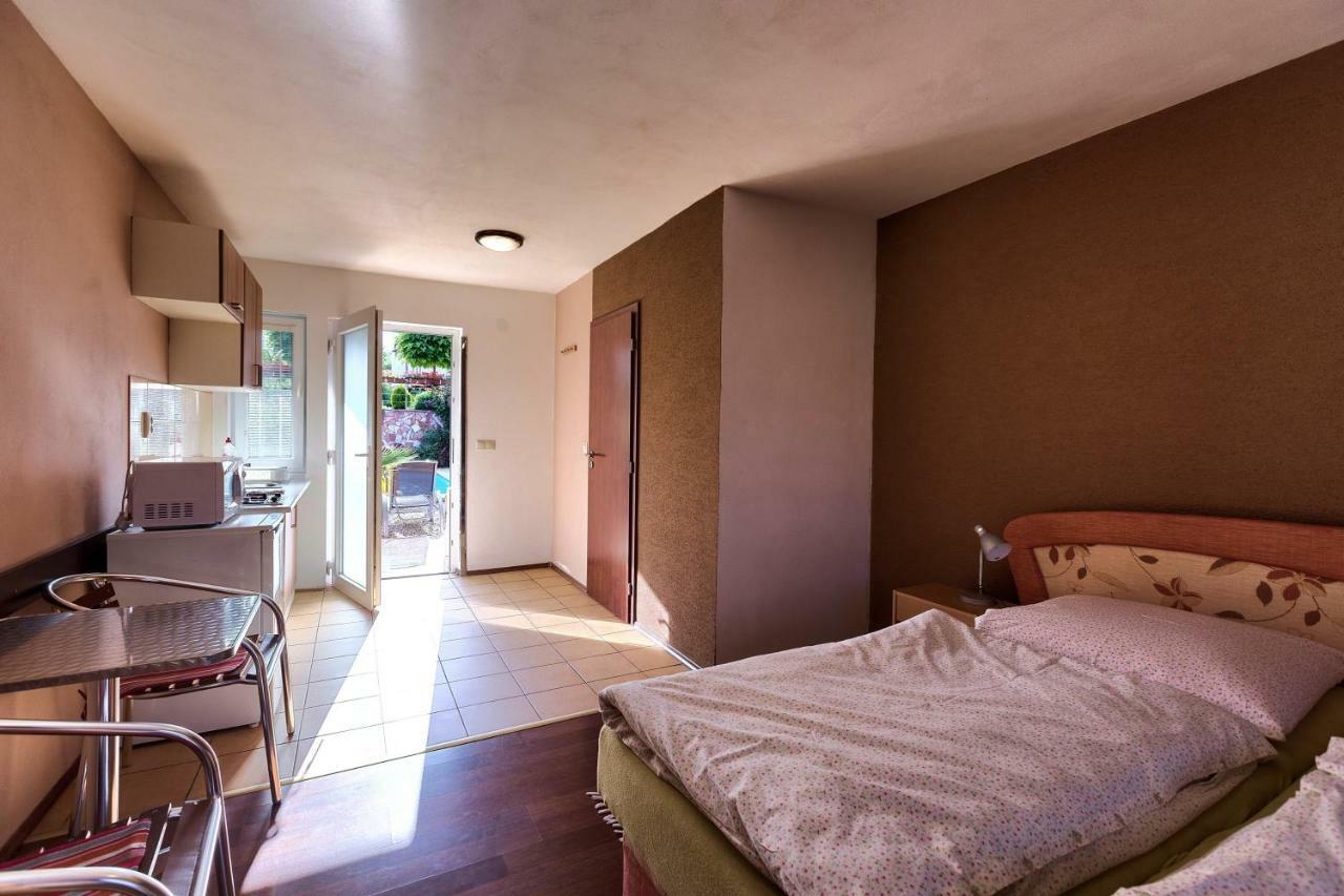 Apartmánový dom RED Podhájska Exterior foto