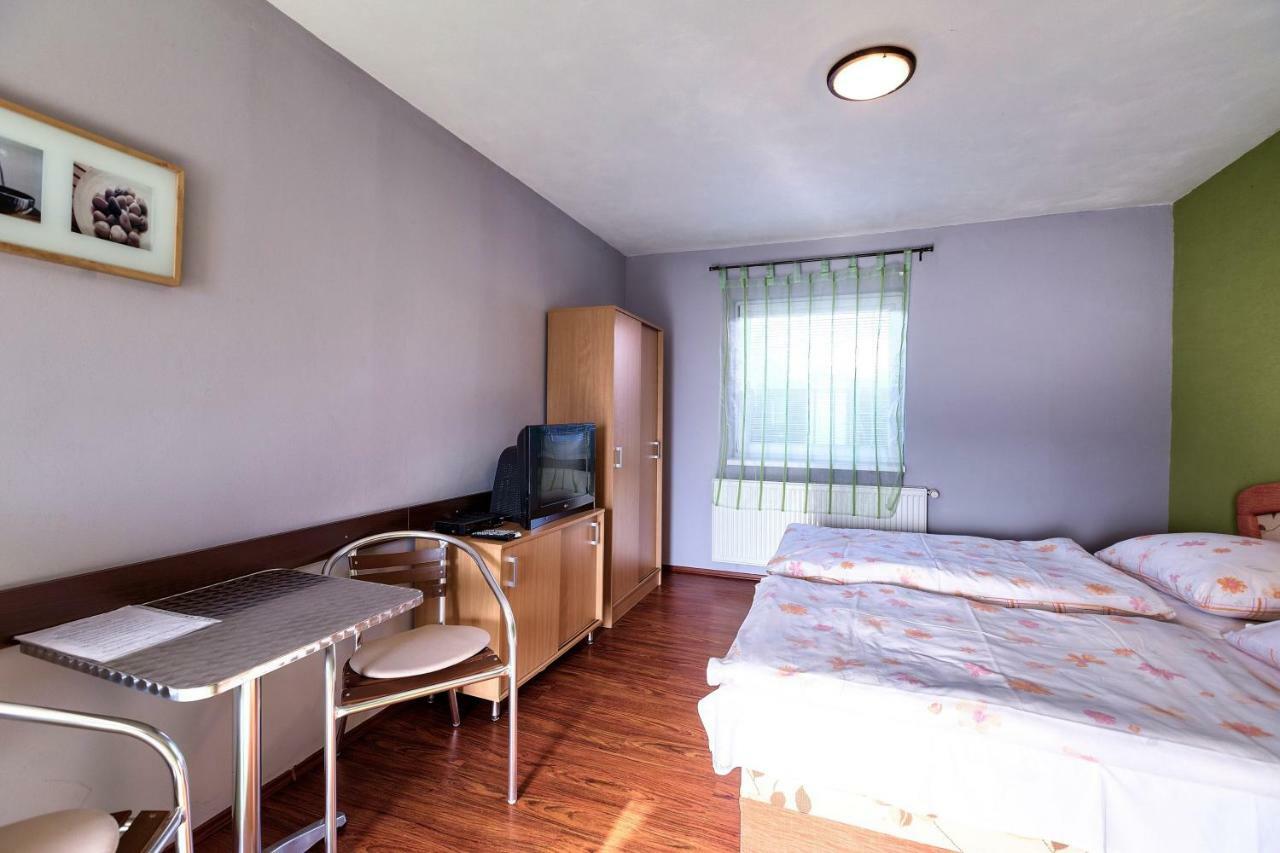 Apartmánový dom RED Podhájska Exterior foto