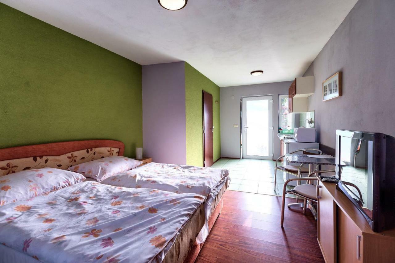 Apartmánový dom RED Podhájska Exterior foto