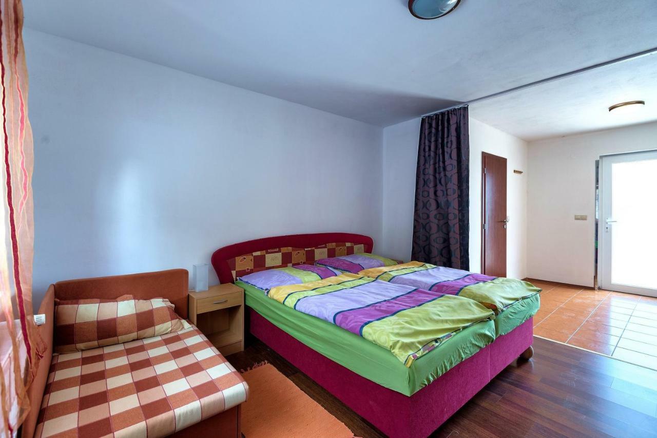 Apartmánový dom RED Podhájska Exterior foto