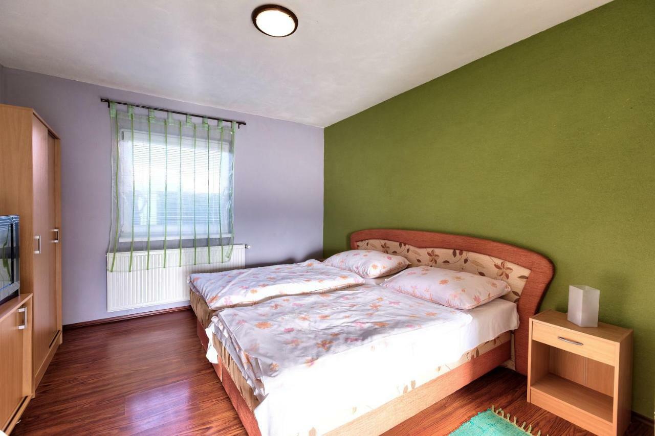 Apartmánový dom RED Podhájska Exterior foto