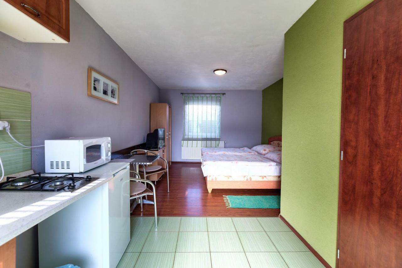 Apartmánový dom RED Podhájska Exterior foto