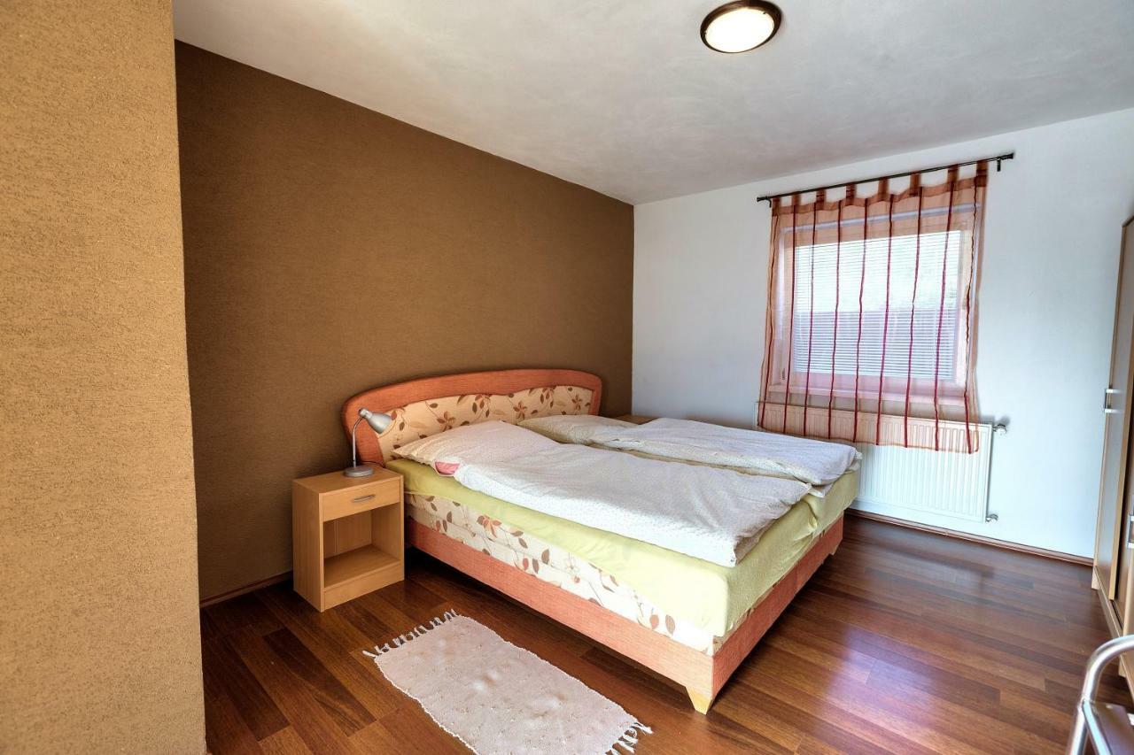 Apartmánový dom RED Podhájska Exterior foto