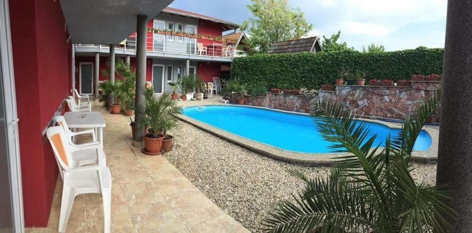 Apartmánový dom RED Podhájska Exterior foto