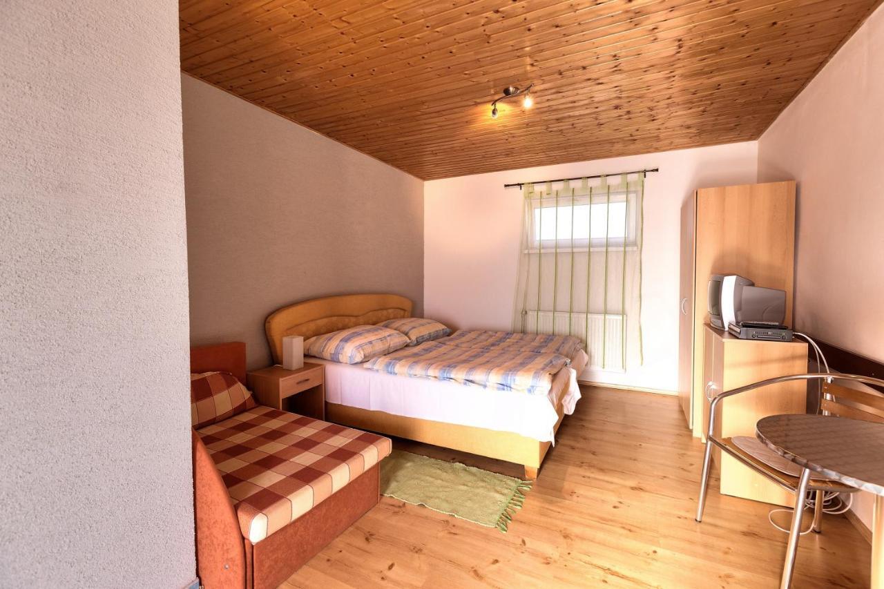 Apartmánový dom RED Podhájska Exterior foto